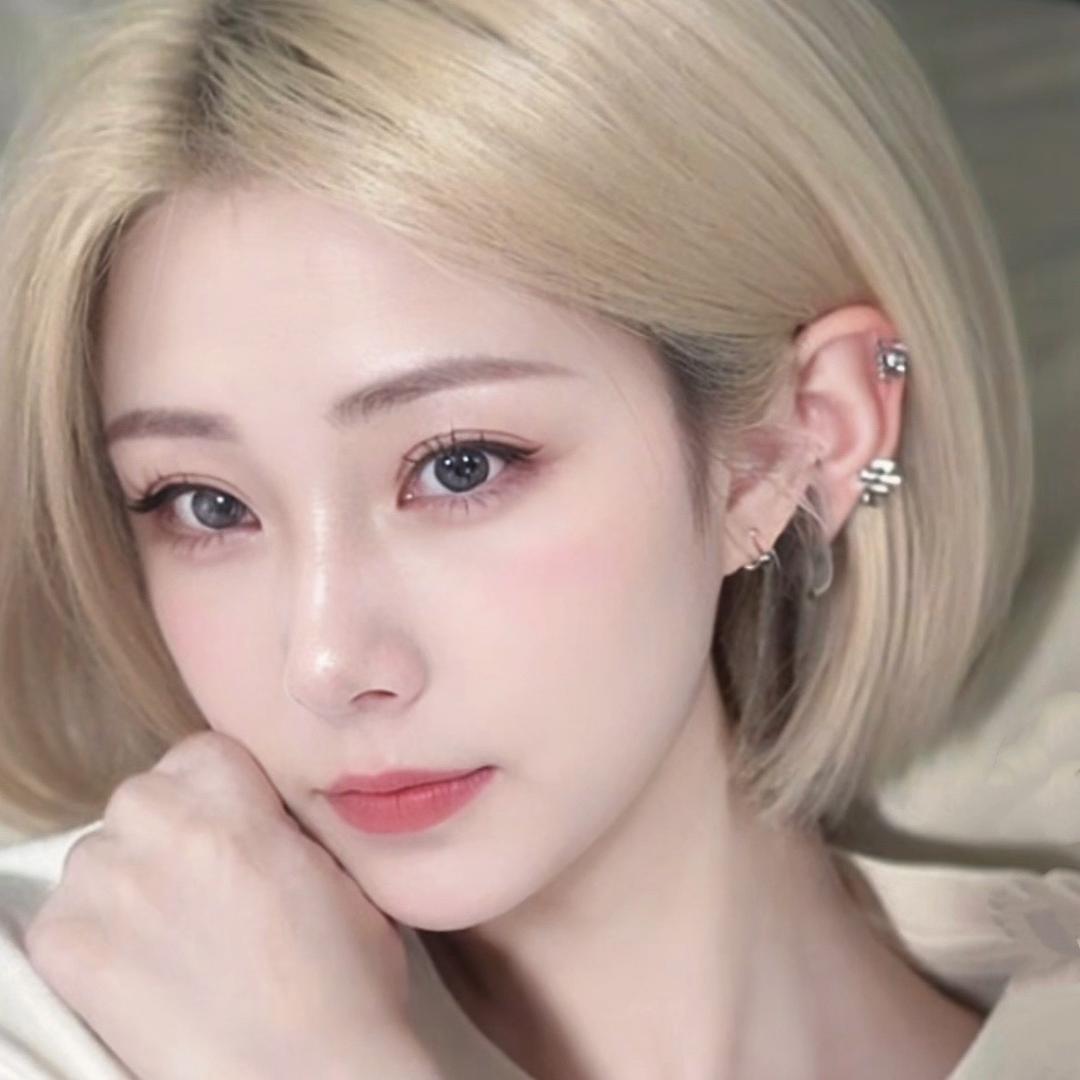 ꧁꧁꫞小白꫞꧂꧂