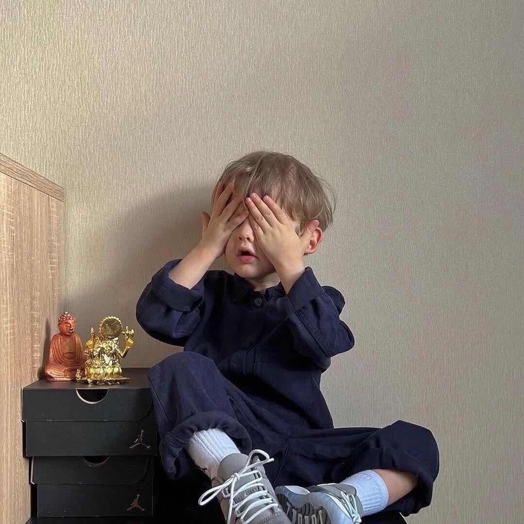 1103