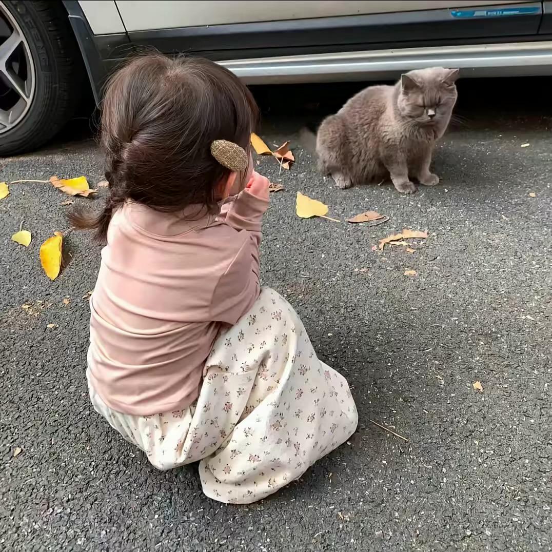 小亿.