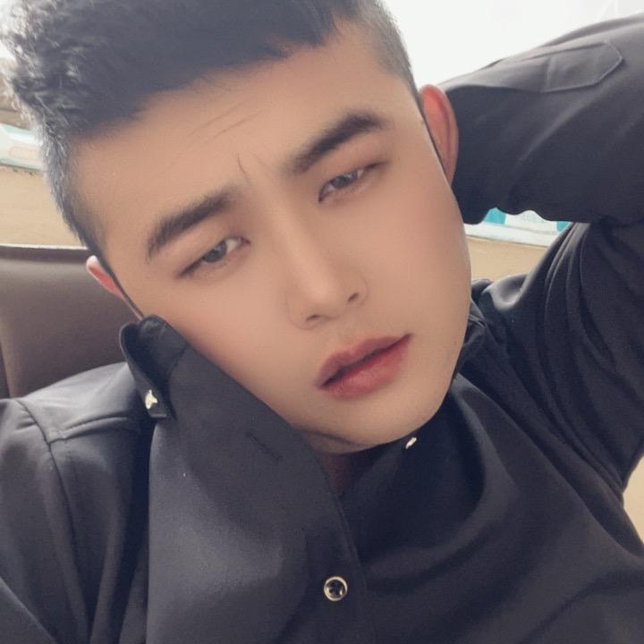 ✨ 物是人非`