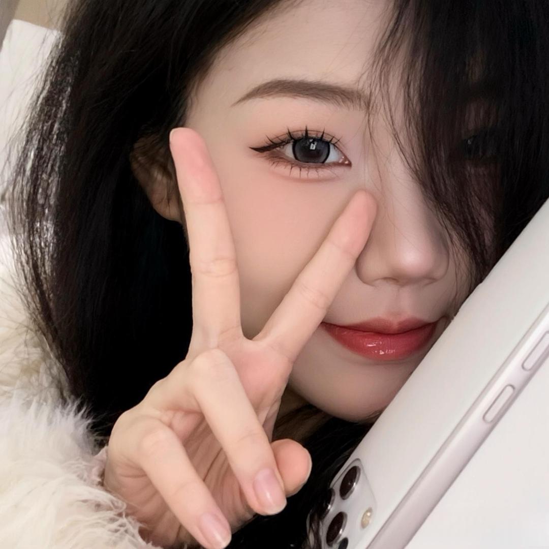 倩 ˶´ᜊ` ˶ಣ