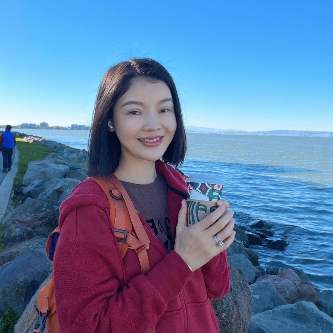 江江小姐