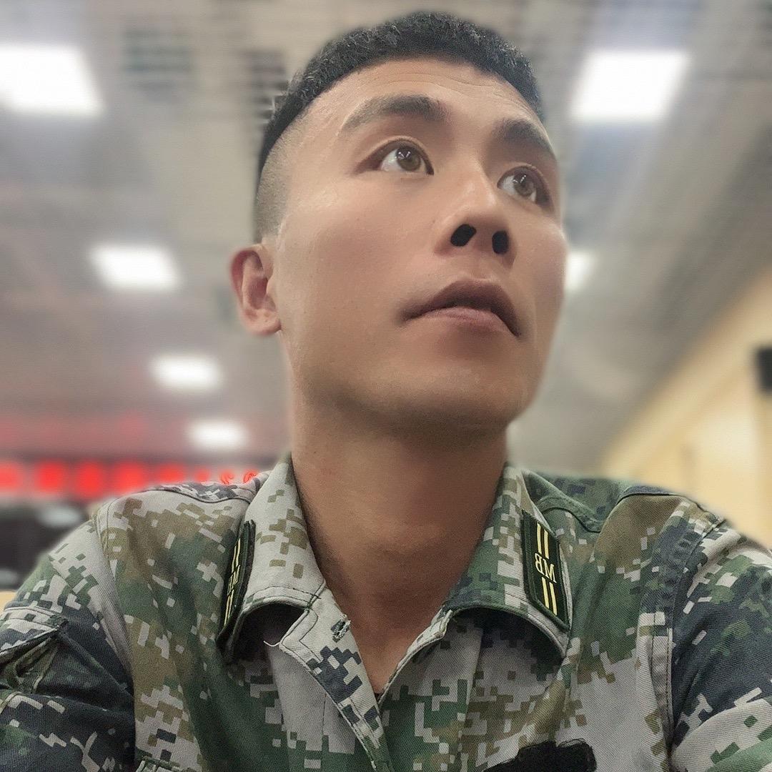 瘦猴Gg,