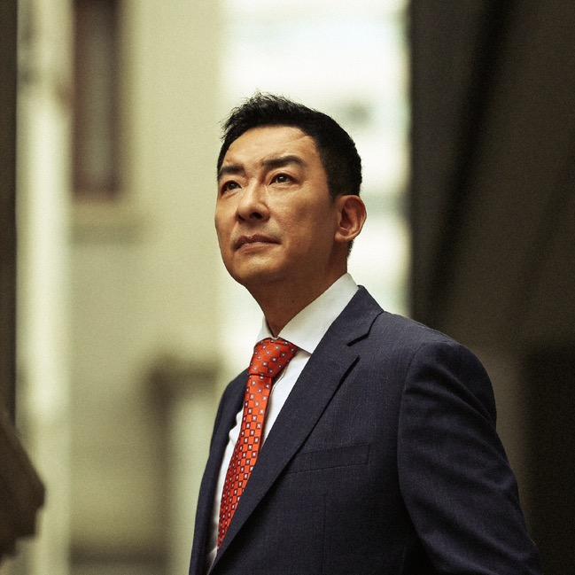 演员郝平