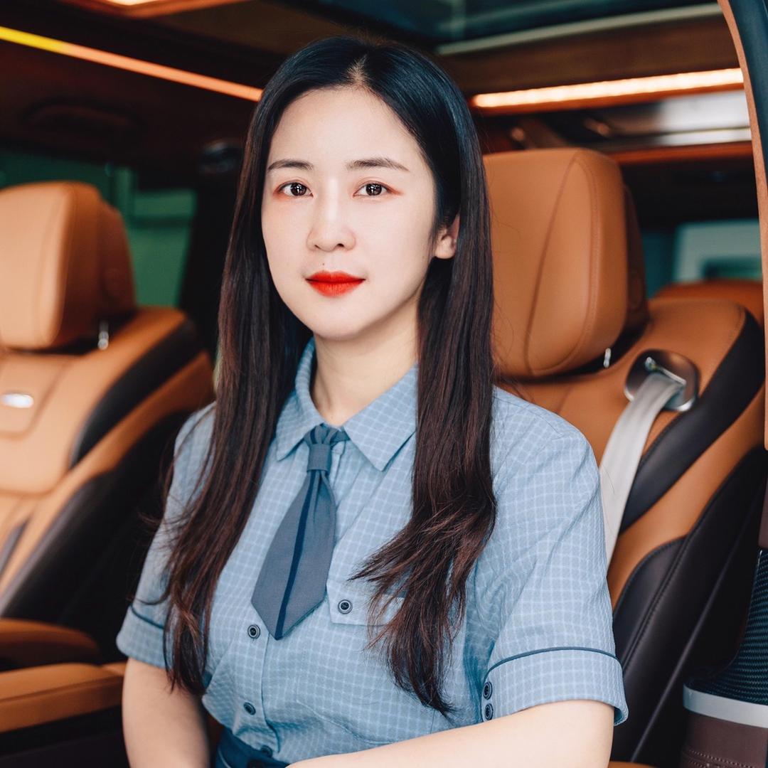 成都捷讯商务车（小丽）
