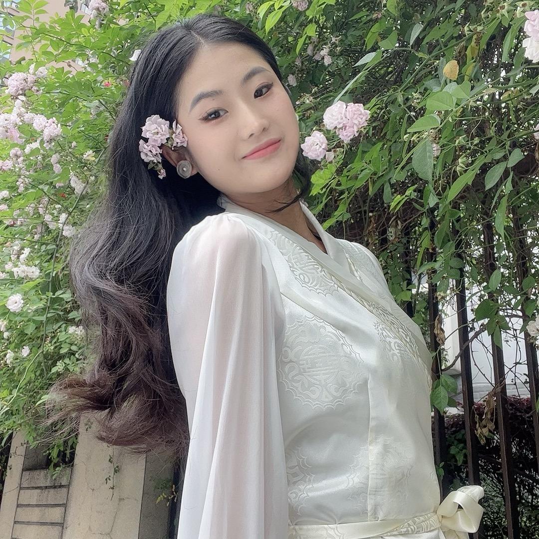 格桑云朵藏装