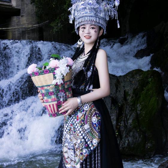 圆圆尊师黄美美