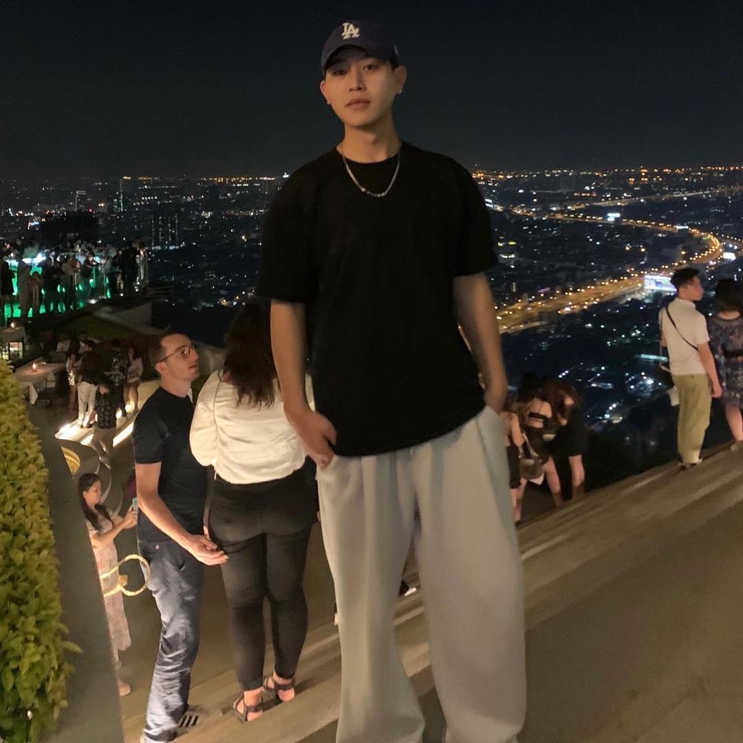 康俊在韩国