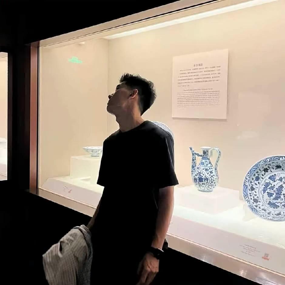 对女的不感兴趣.