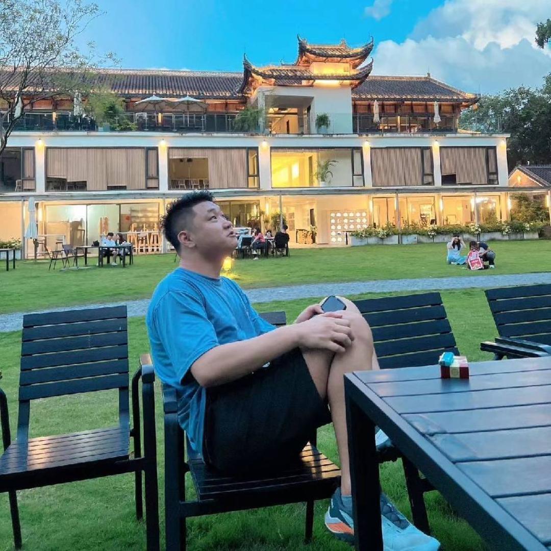 杨坤⠀