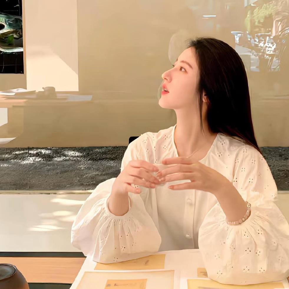 ᦗ 芝士小熊 ღ³