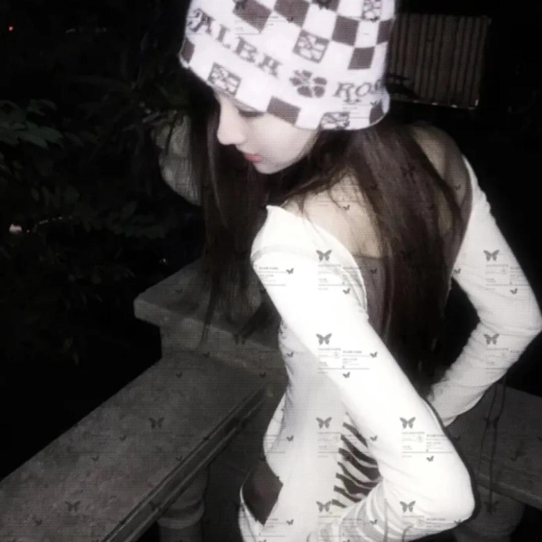 䑶
