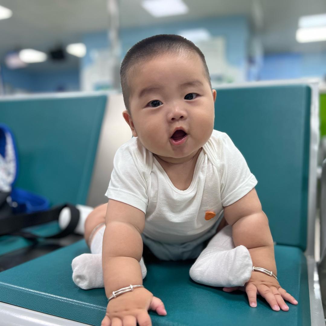 李攸然