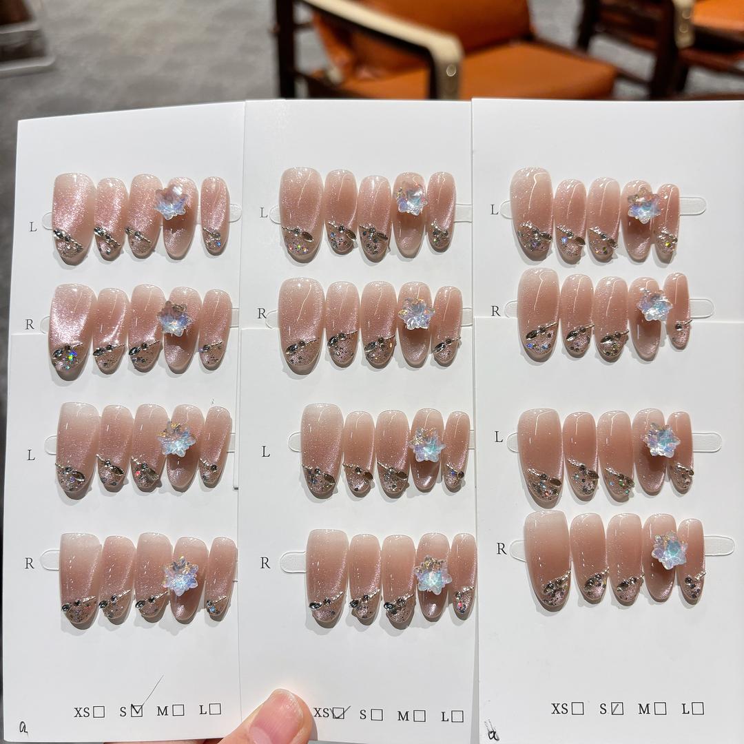 索仪美甲工作室