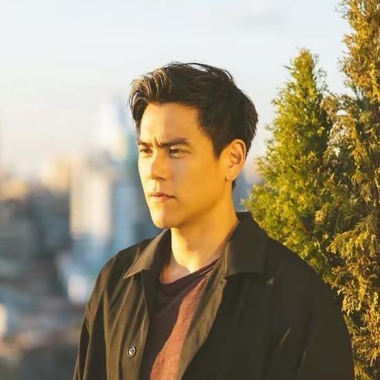 小 凡