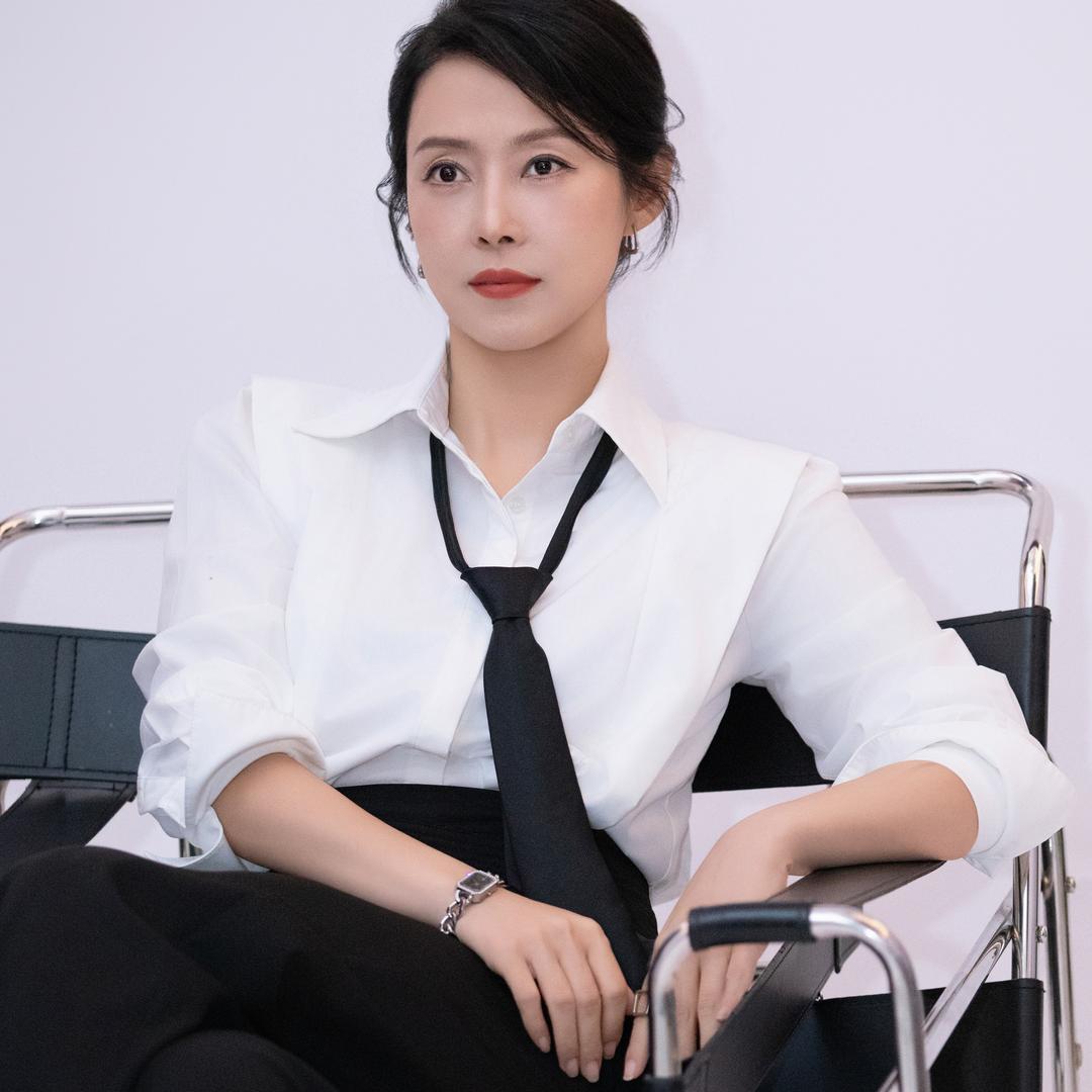 喵妈紫薇(房车游学中)