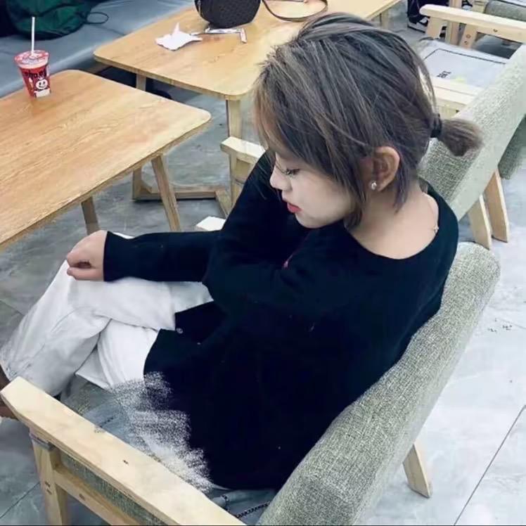 Whie.  Mayam 🧚‍♀️