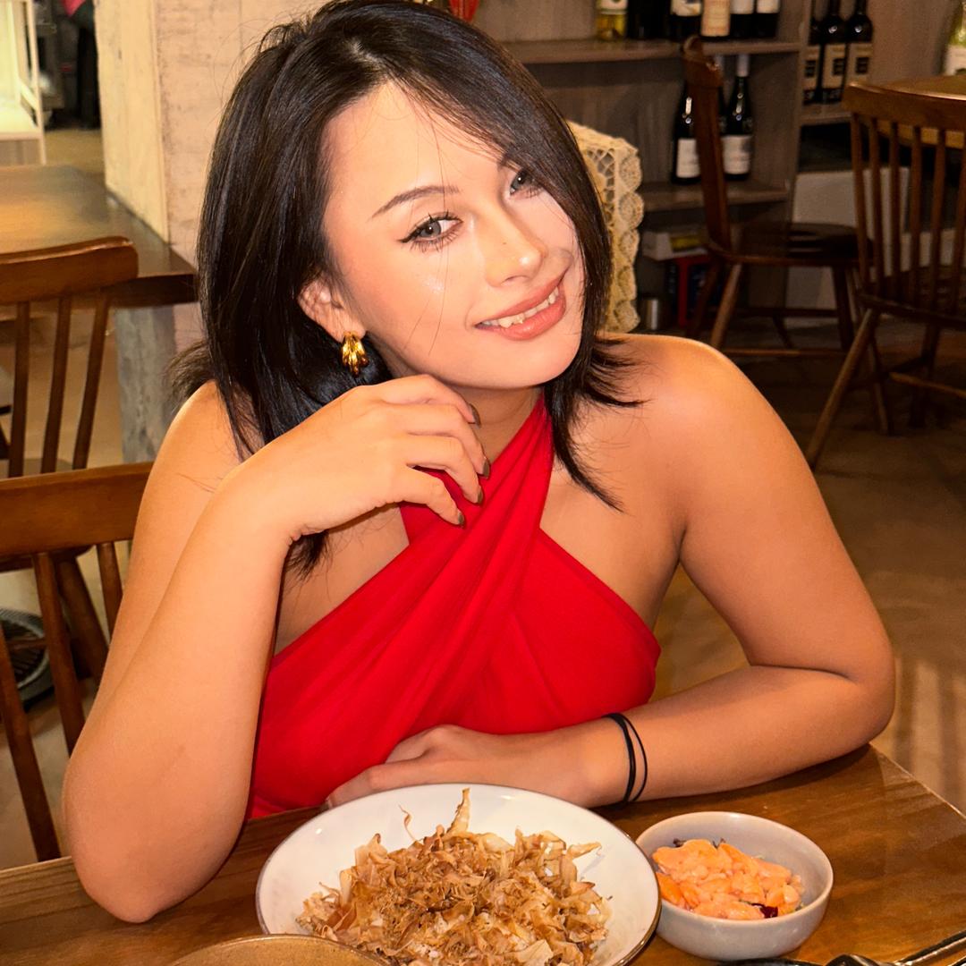 强壮女子（内衣主播版