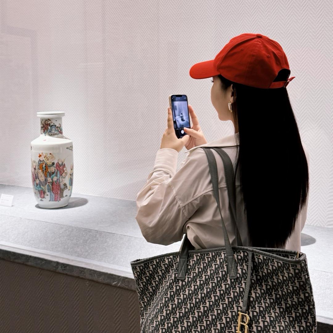 可爱的童妞妞吖