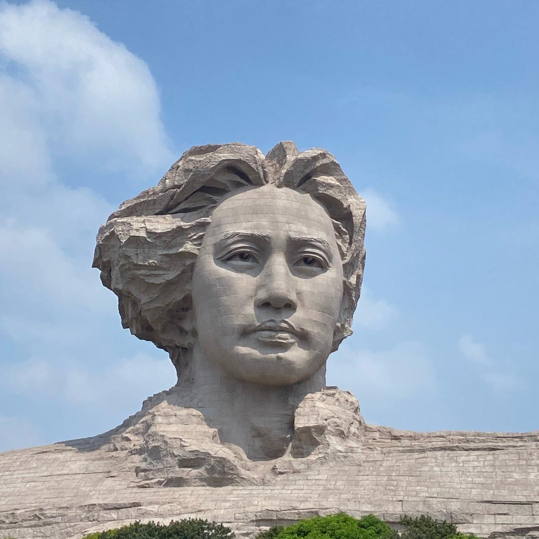 玩梦幻西游的小哥哥