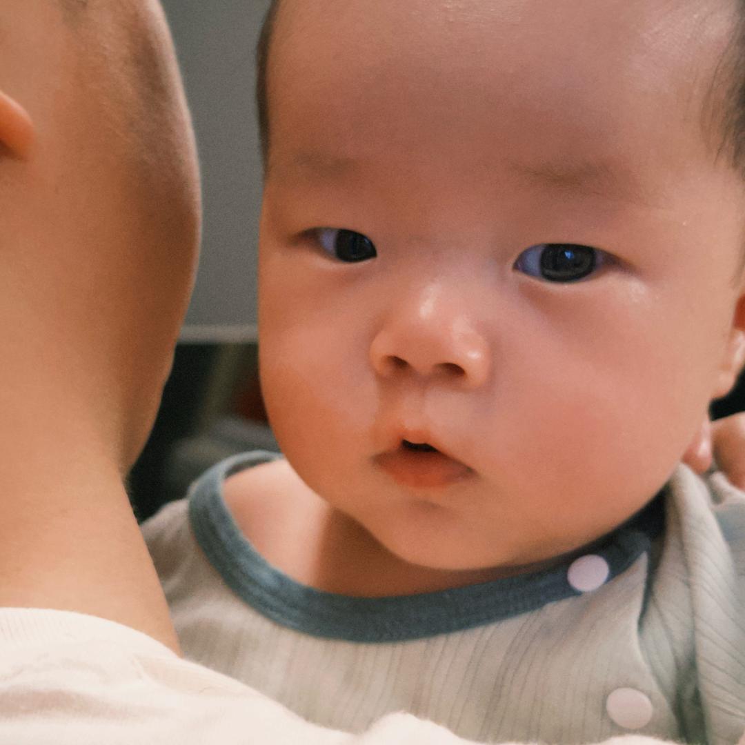 哼哼～