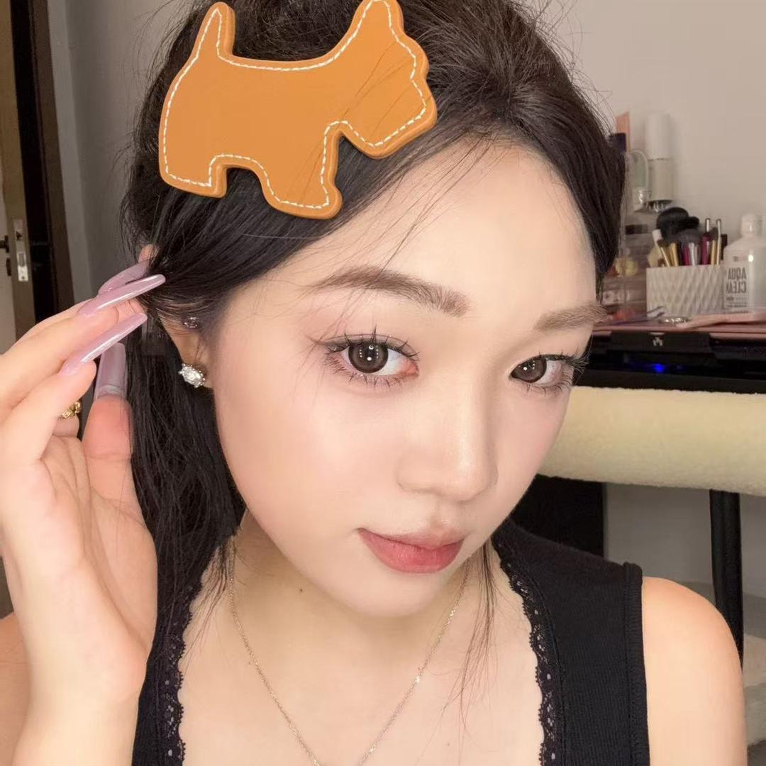 我是艺艺.