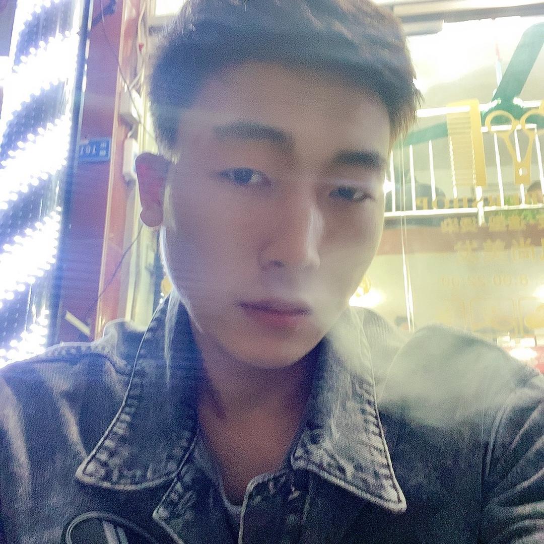 低下头吻你🌈