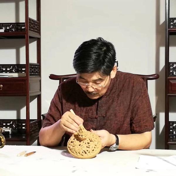 做炉子的陈巧生