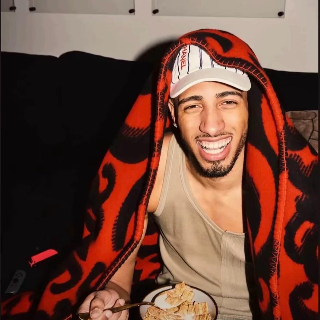 7w1K*