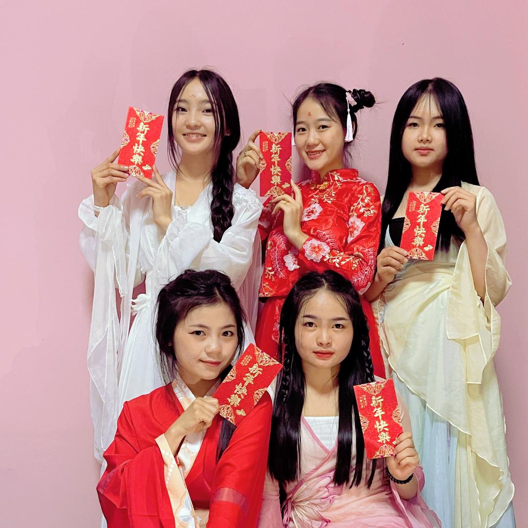 苗族村花🌹
