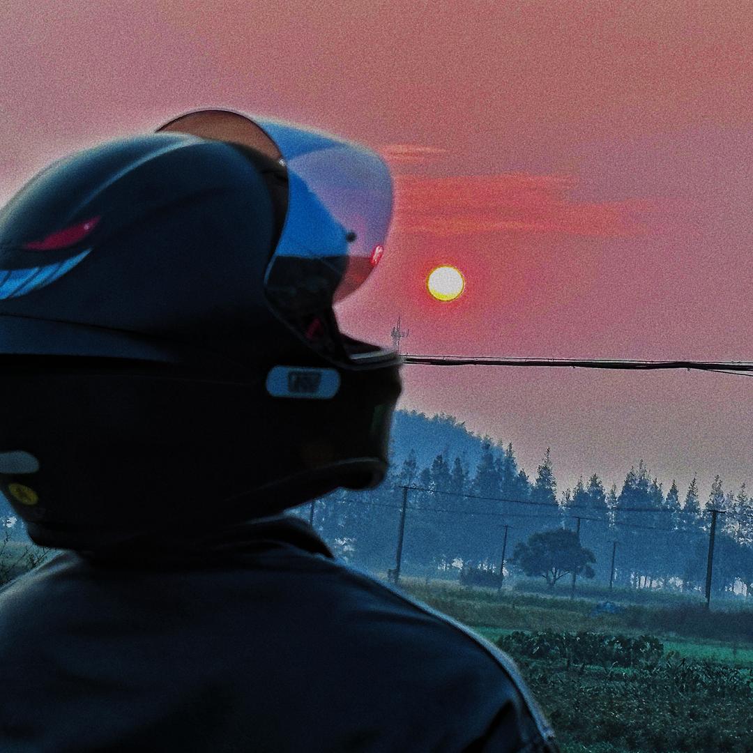 不会压弯的Holy谢.