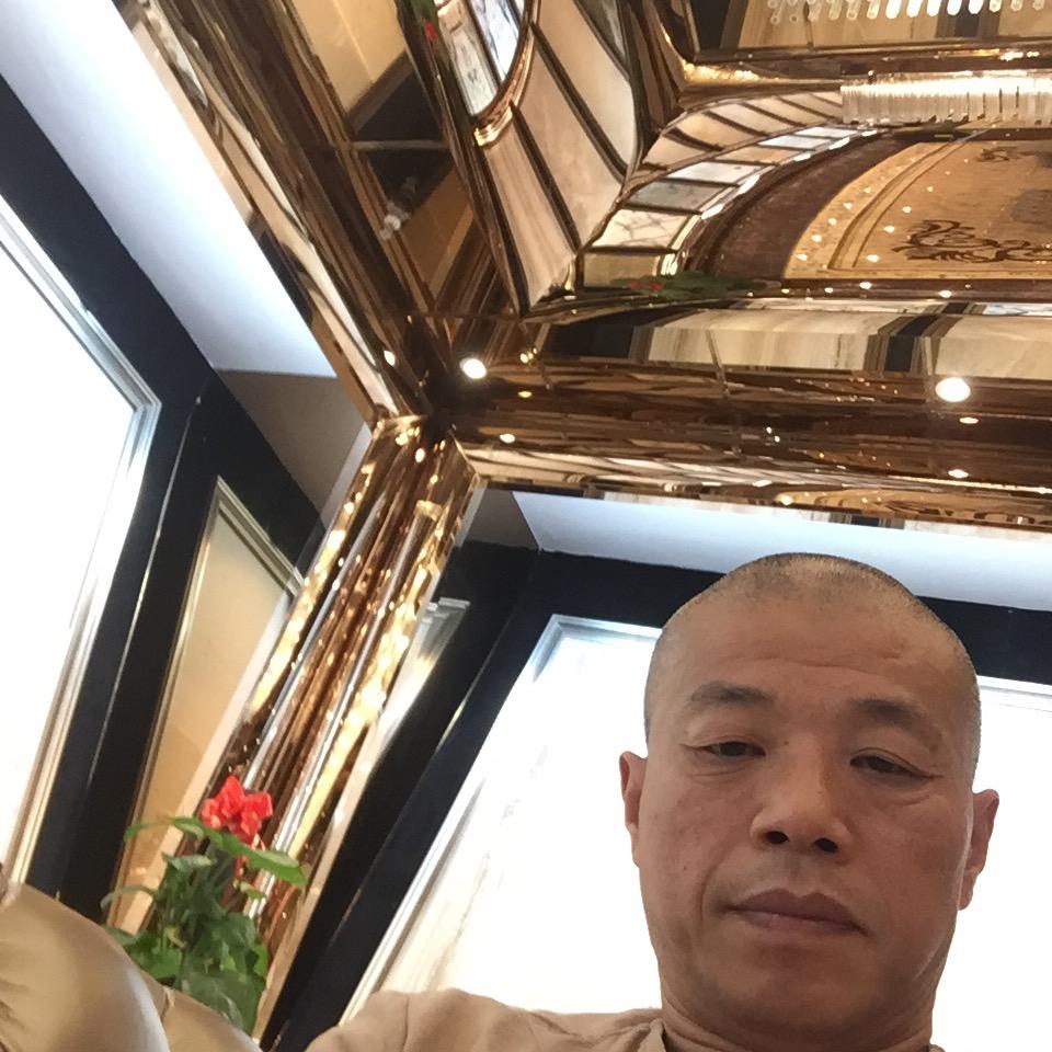 芦淞区周周服饰店