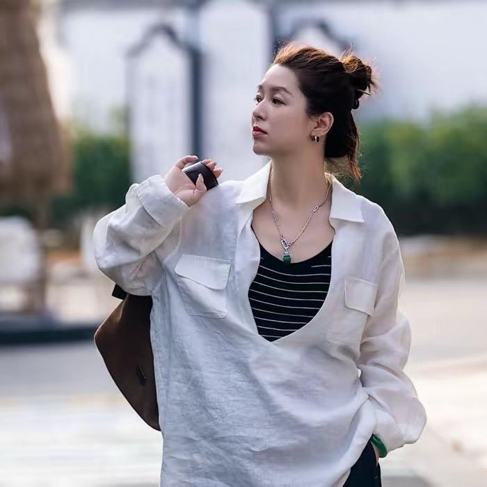 尤加莉穿搭
