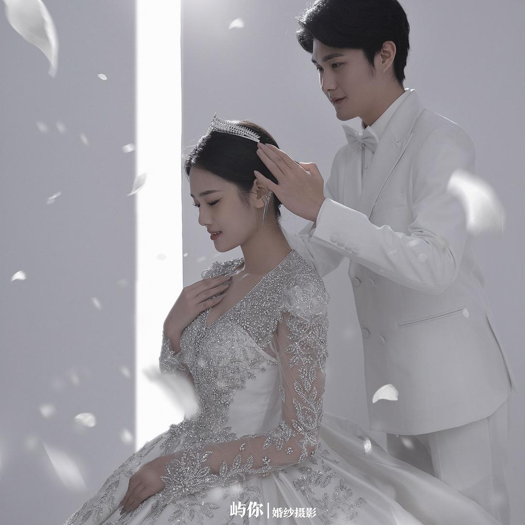 威宁县屿你婚纱摄影 玲玲