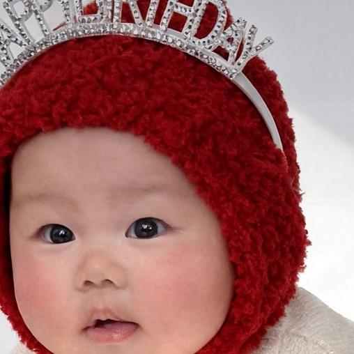 爱笑的小女孩👧