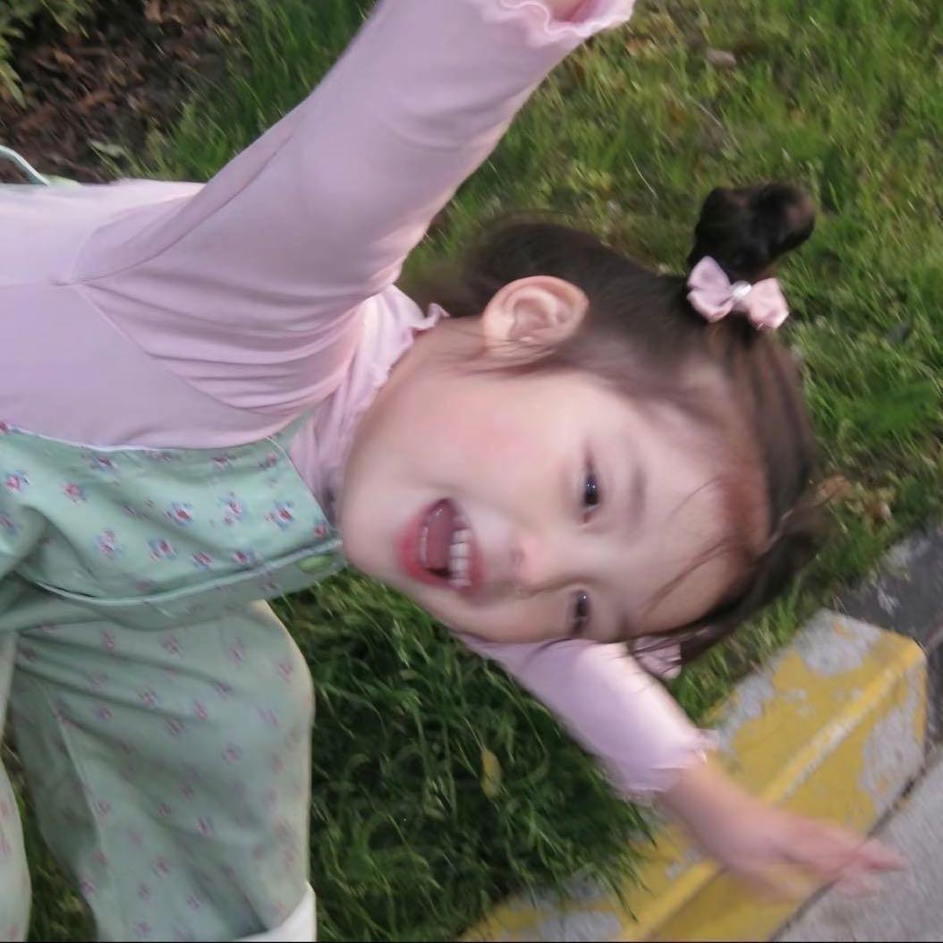 饿了喝水馋了扇嘴