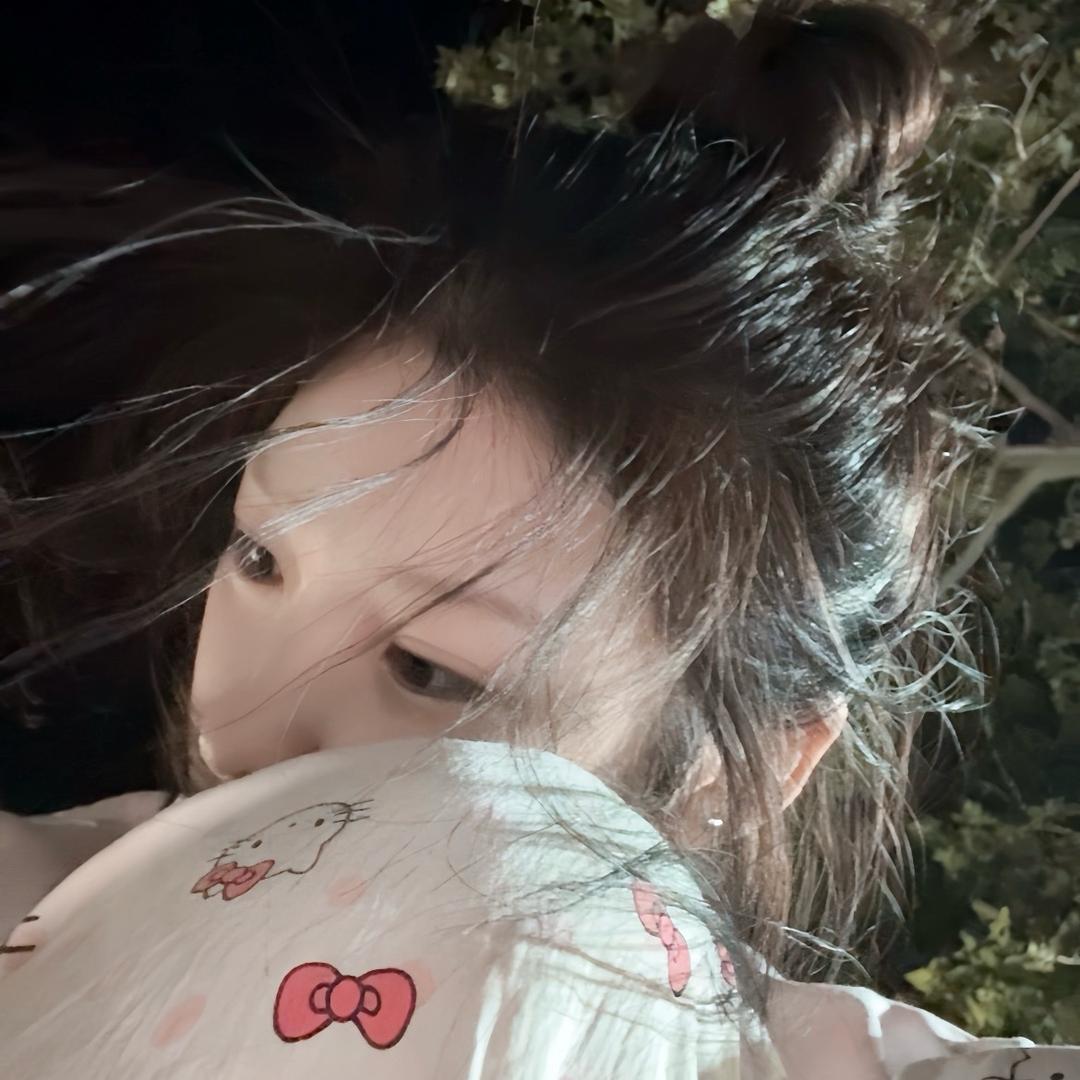 小 施