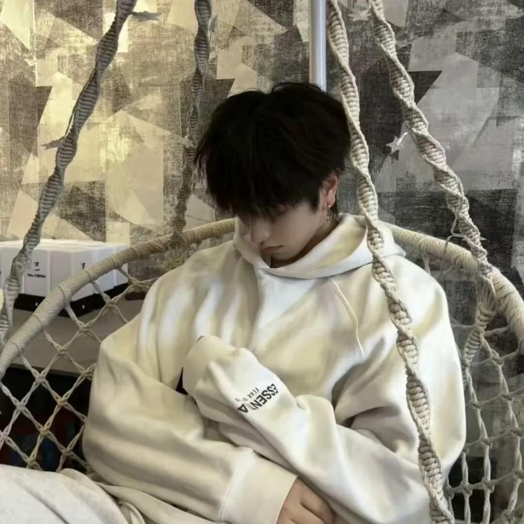 𝙀𝙈𝙊顾泽川