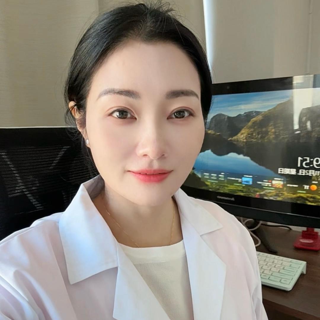 钟祥红红在美国