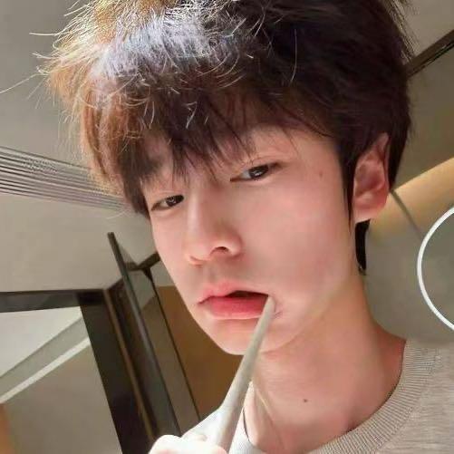 爱喝生椰拿铁.
