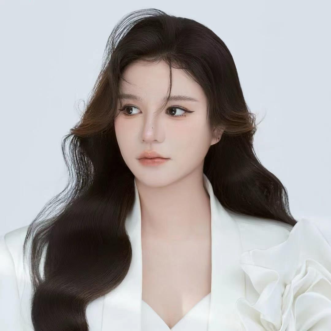 肤小娅