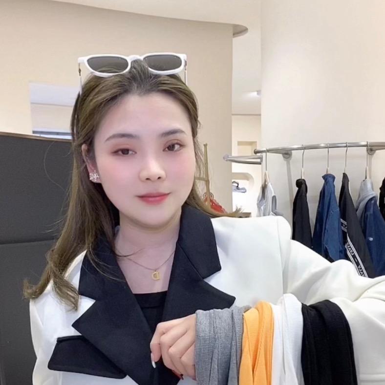 圆圆服饰工厂店