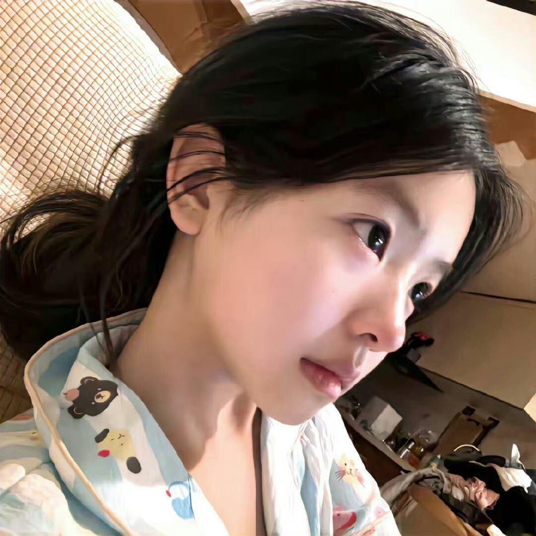 小 伊