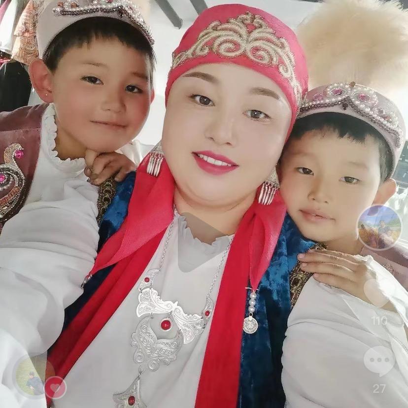 库拉什白花商店