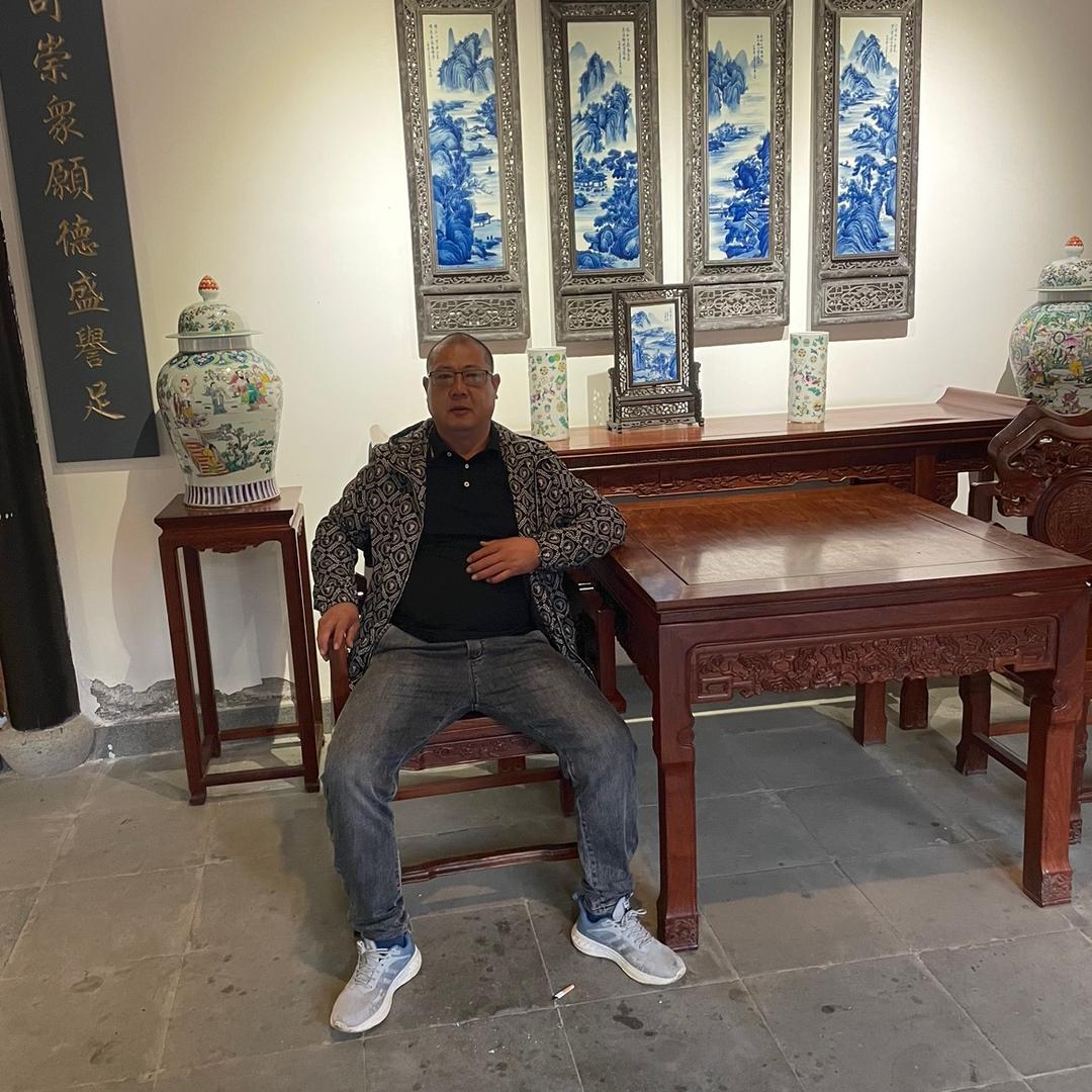 游龙四海