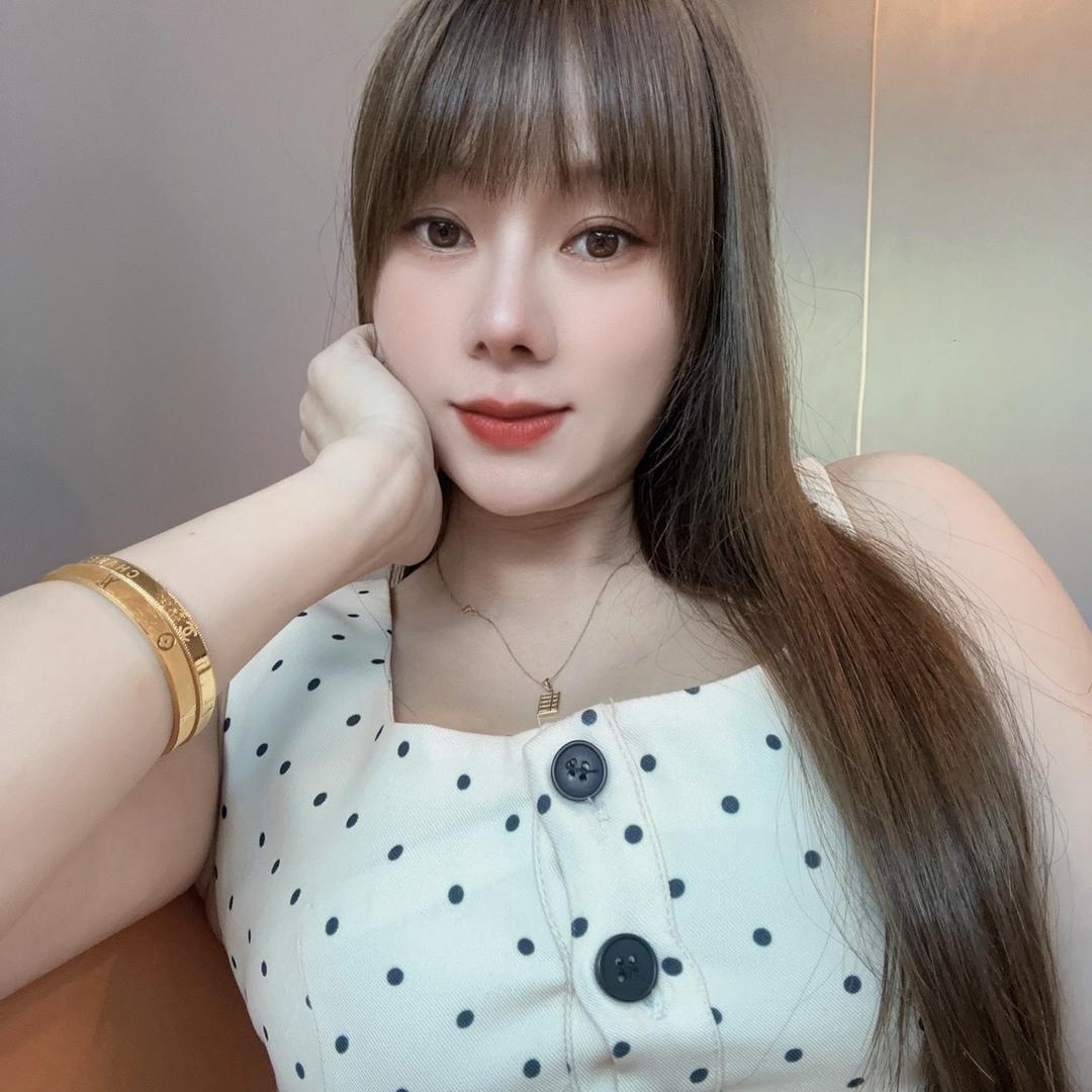 y❤️y🥰