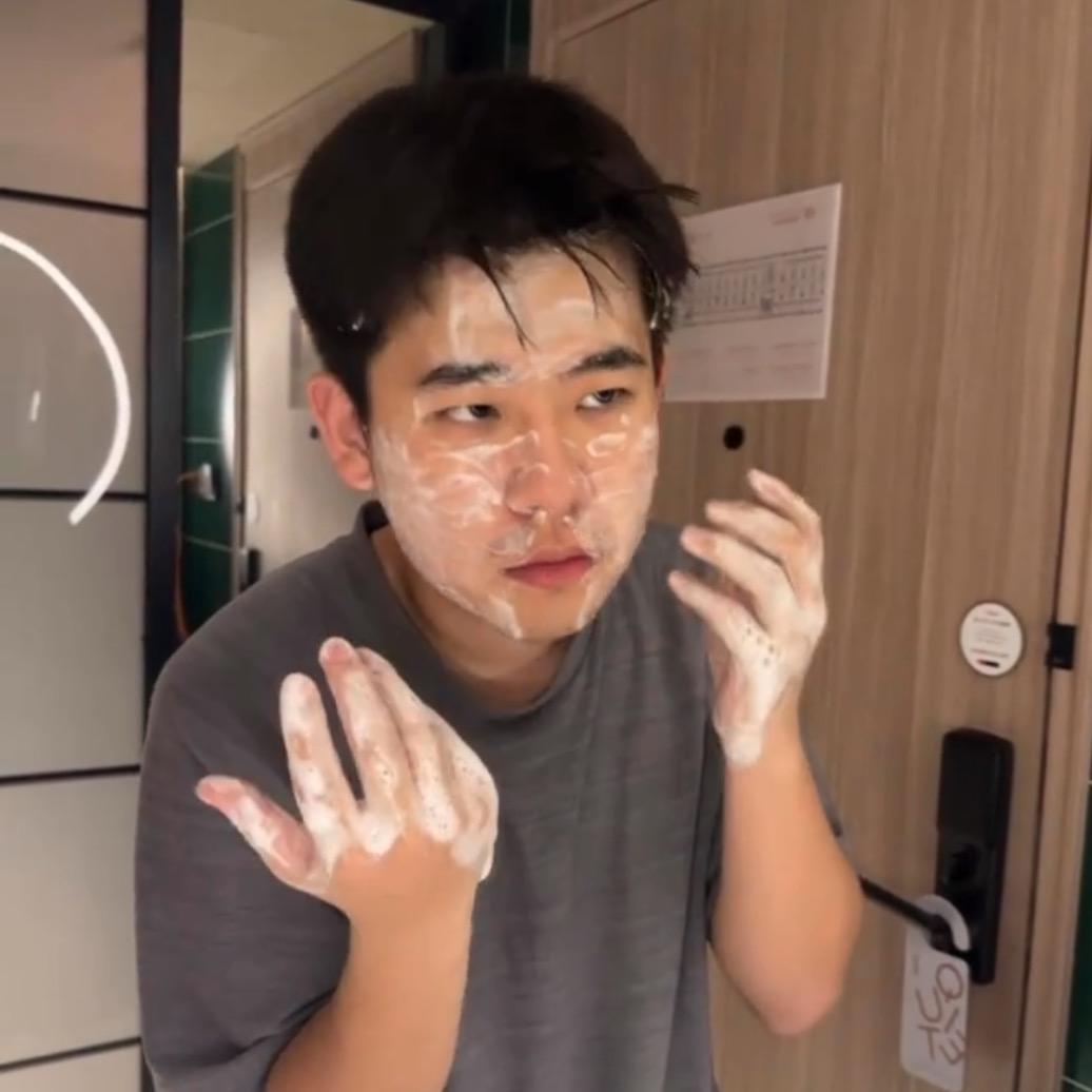 转眼间的y、