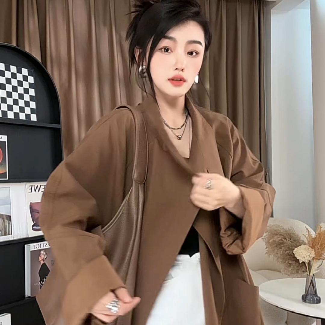婷仔的大哥大