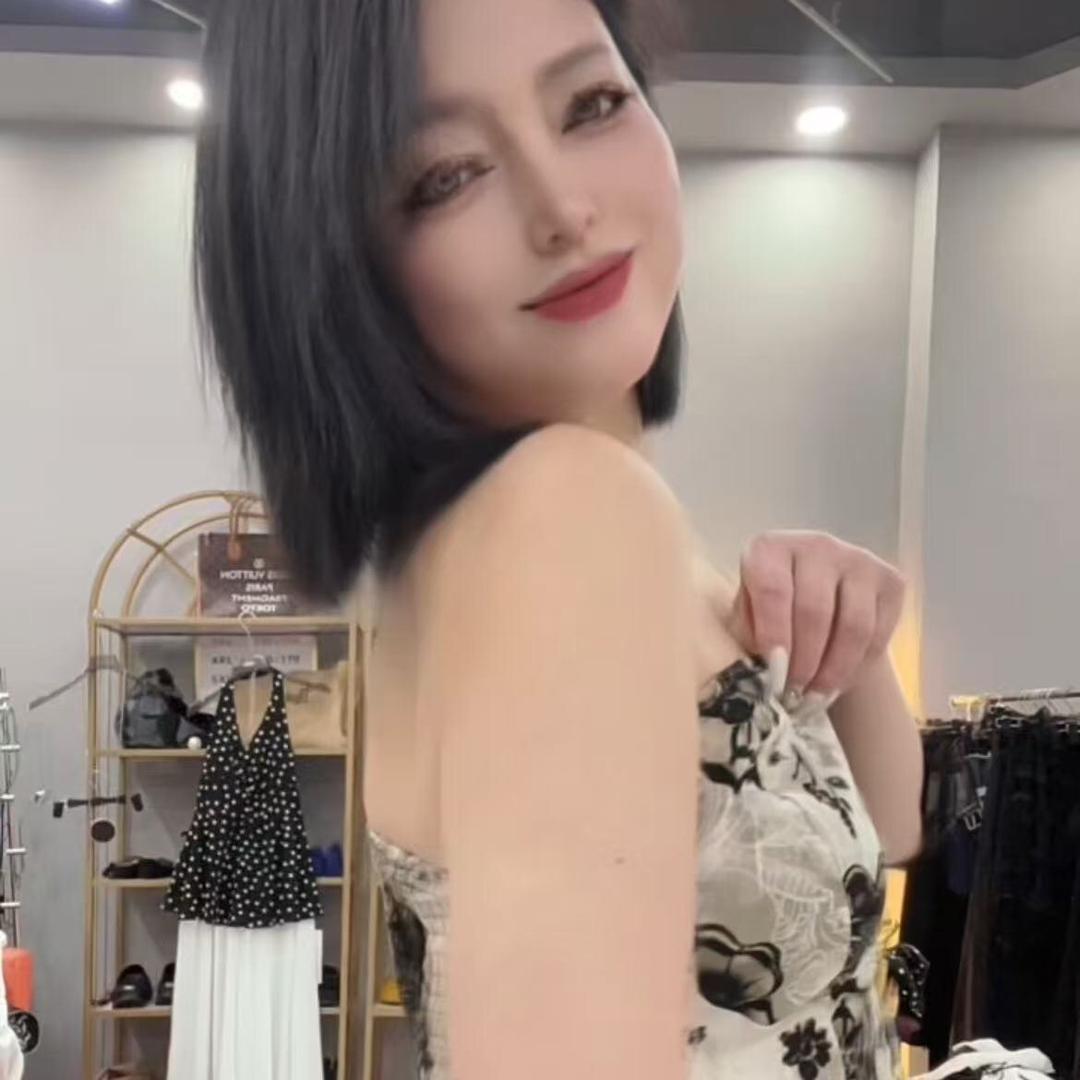 在辽宁海城做大码女装的月姐