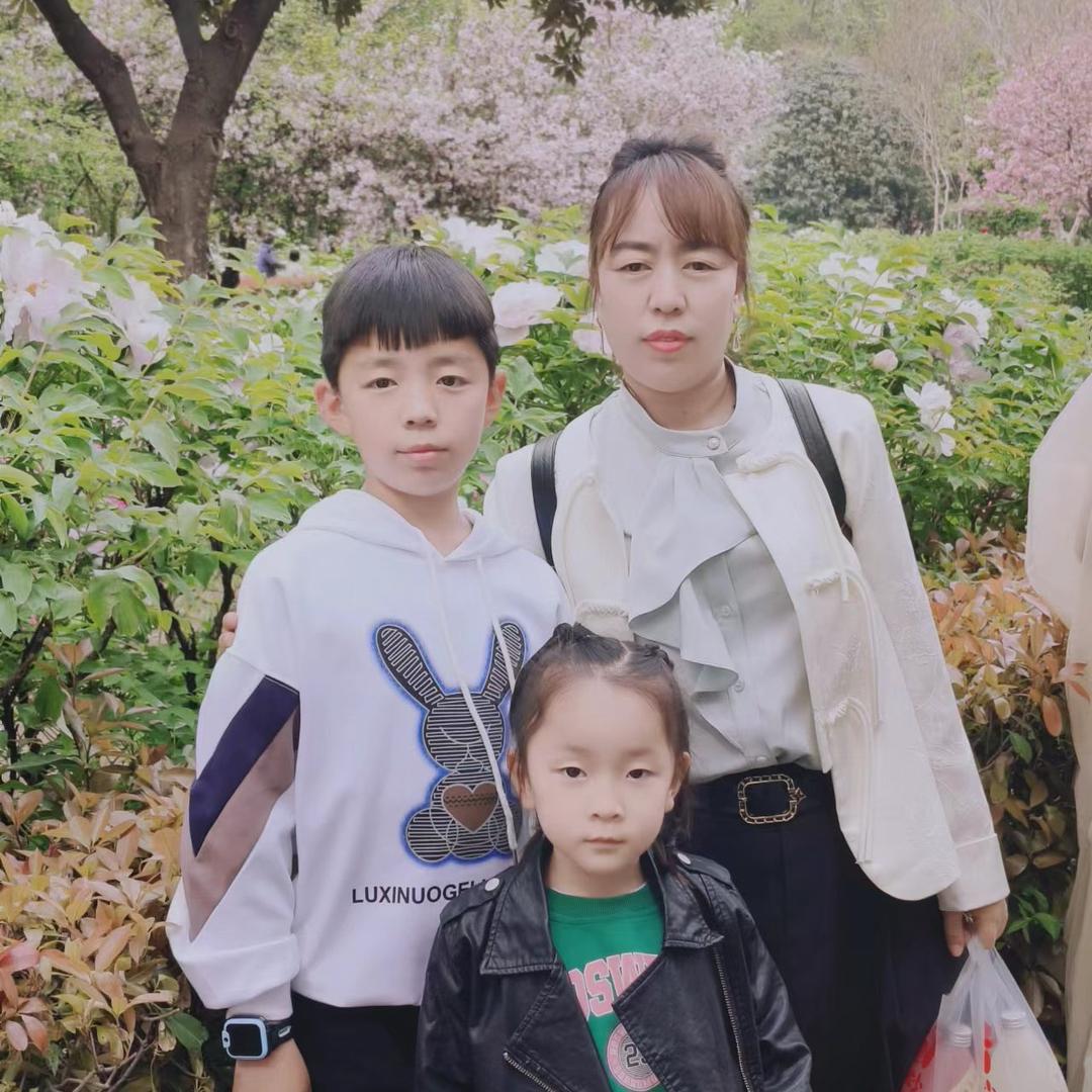 两个孩的宝妈